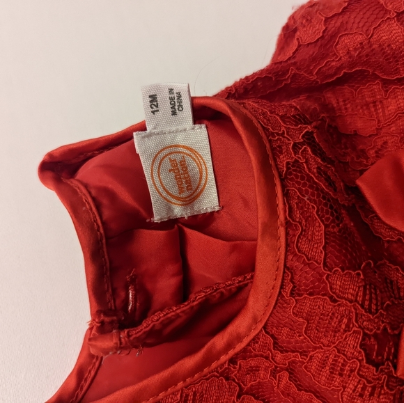 Red Dress - Picture 5 of 5